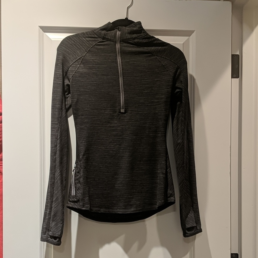 Worn once athleta top